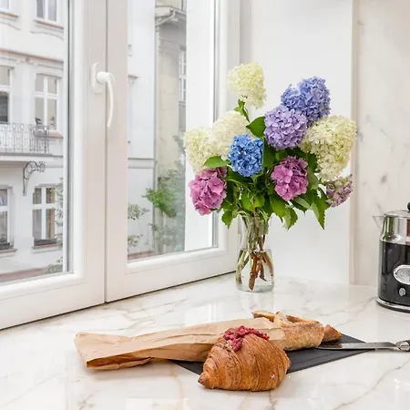 Daire Premium In Parisian Style In The Heart Of Old