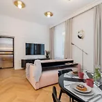 Appartement Premium In Parisian Style In The Heart Of Old *